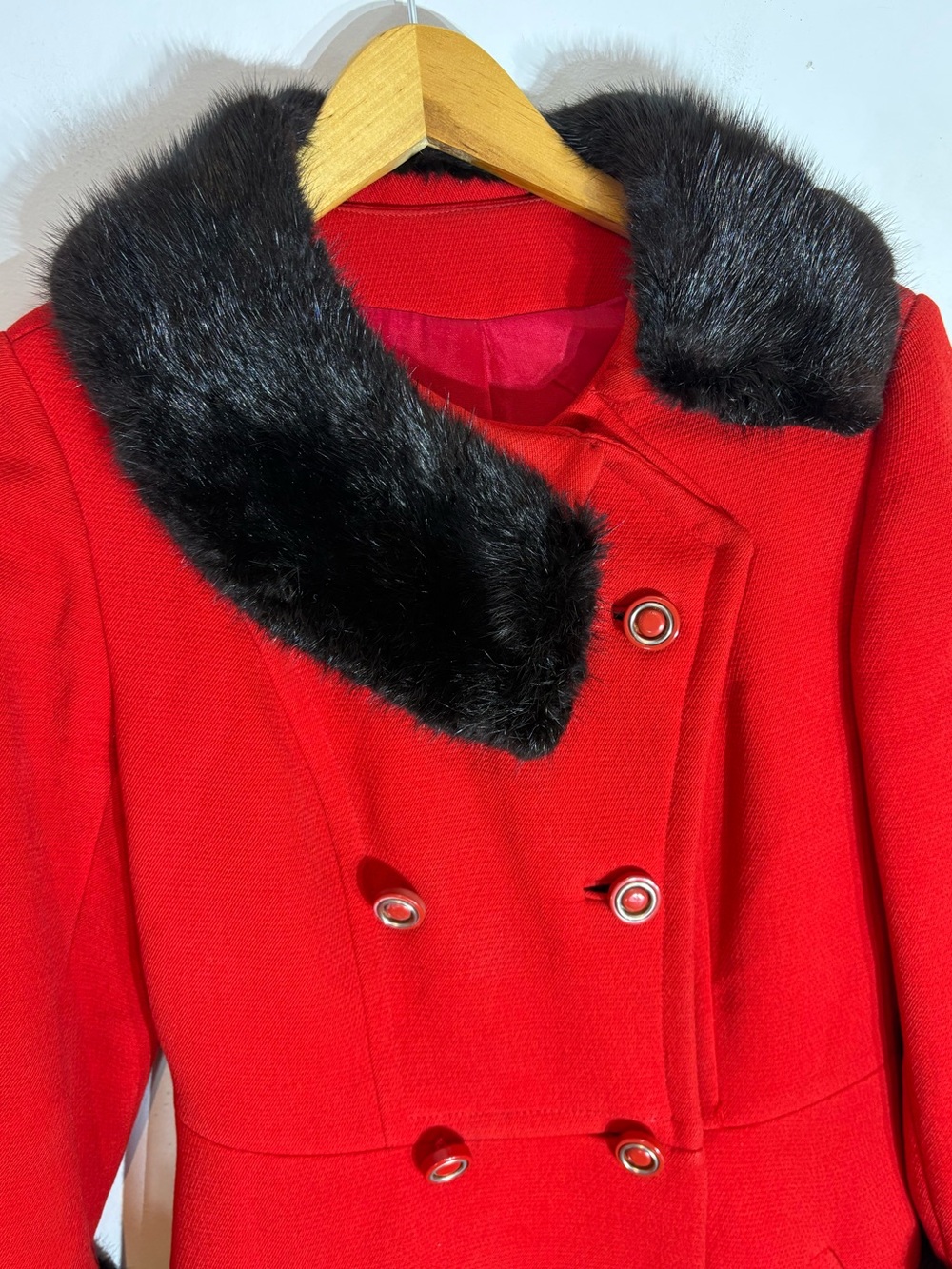Vintage 1960s Red Wool Genuine Fur Trim Coat XS - Picture 5 of 13